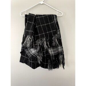 Steve Madden black and white blanket scarf infinity style casual warm winter